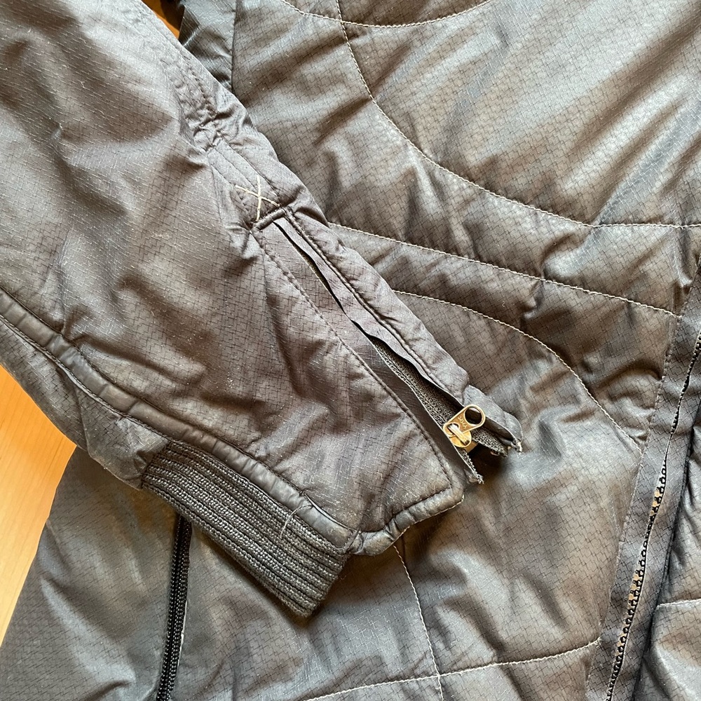 Mountain Hardware Women’s Reversible Jacket - image 3